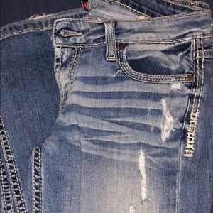 Women’s jeans from the buckle